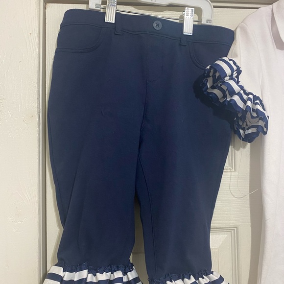 Cute custom mate uniform or can be worn is casualwear - Picture 2 of 4